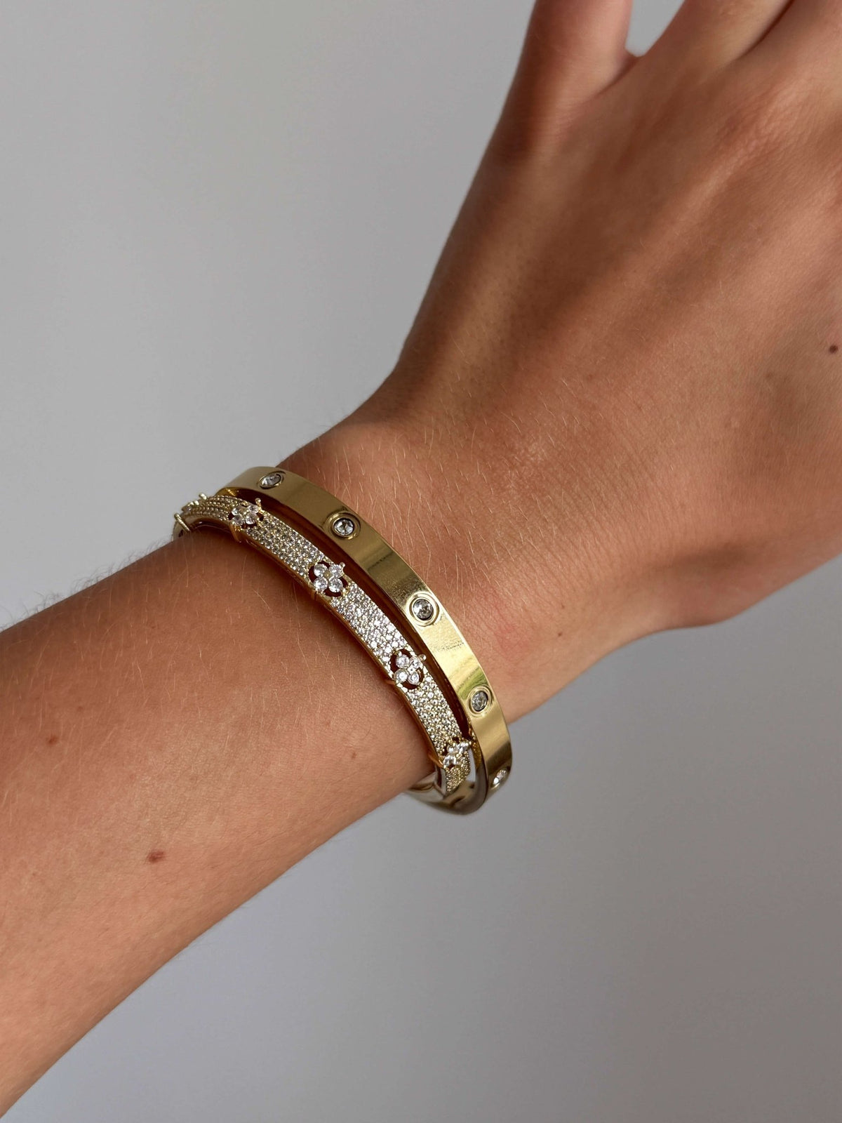 ZEYA - Camille Cuff