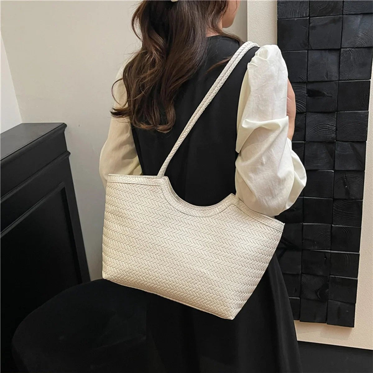 Lisa Textured Weave Handbag