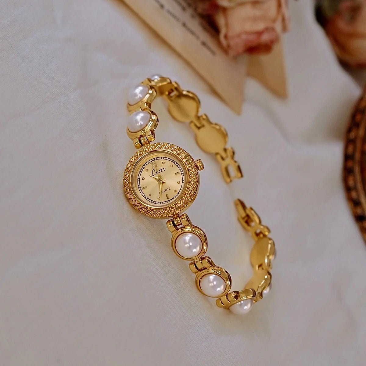 ZEYA - Anara Women's Watch - Elegant Golden Quartz Timepiece with Pearl Inlay