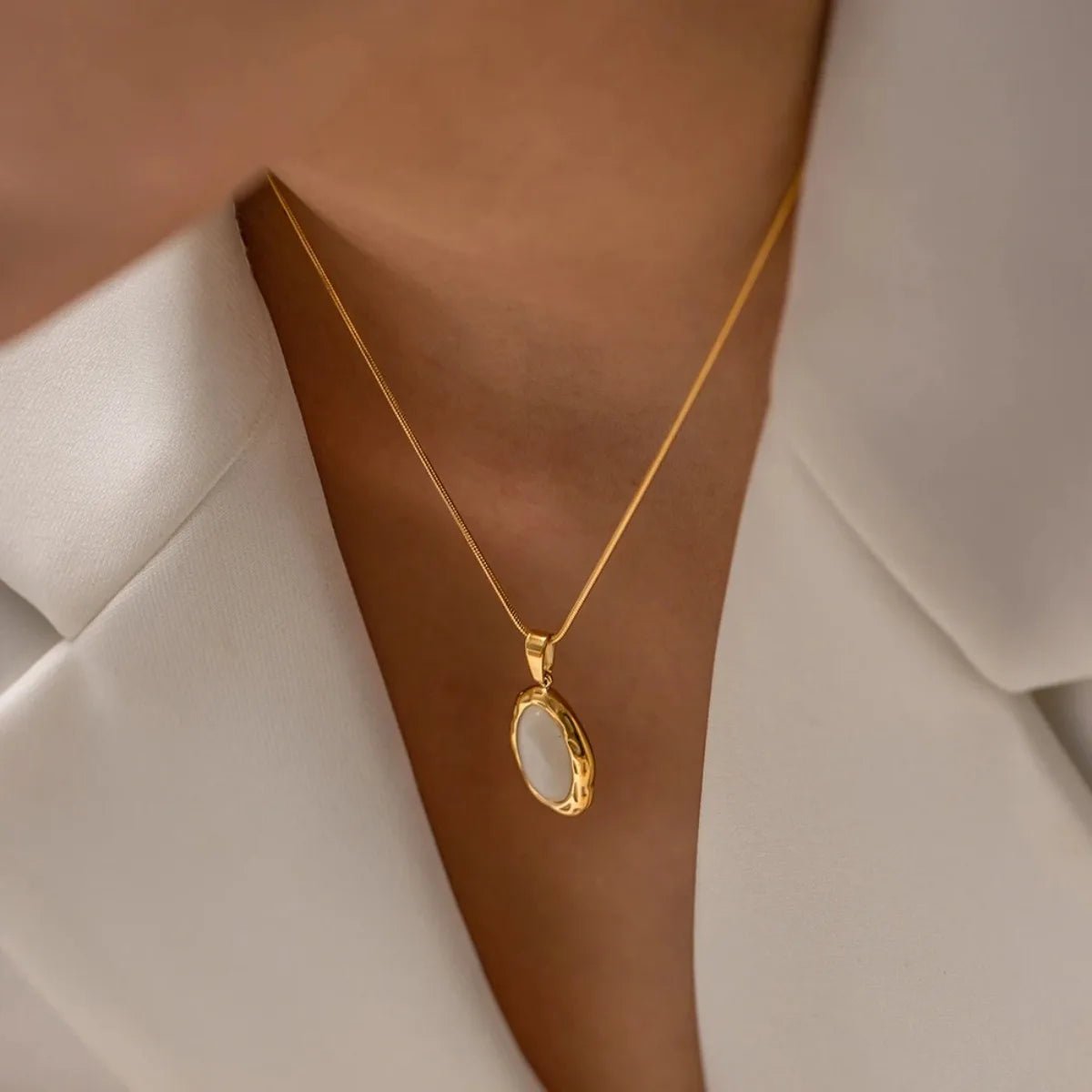 ZEYA - Catalina Oval Pearl Pendant Necklace