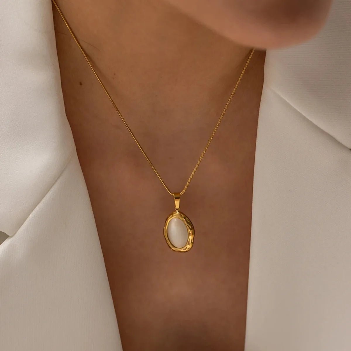 ZEYA - Catalina Oval Pearl Pendant Necklace