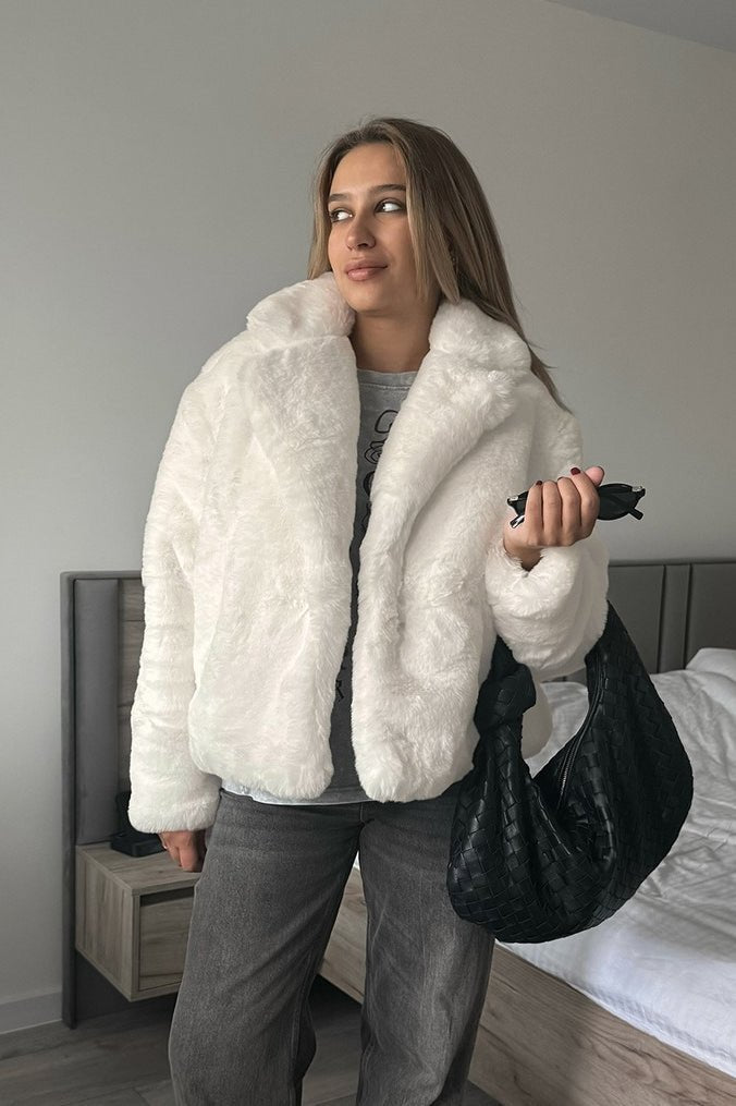 ZEYA - Catherine Short fluffly Coat