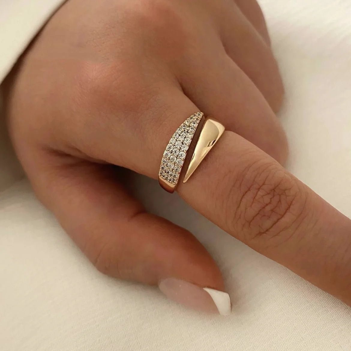 ZEYA - Jessica Pave Zirconia Ring