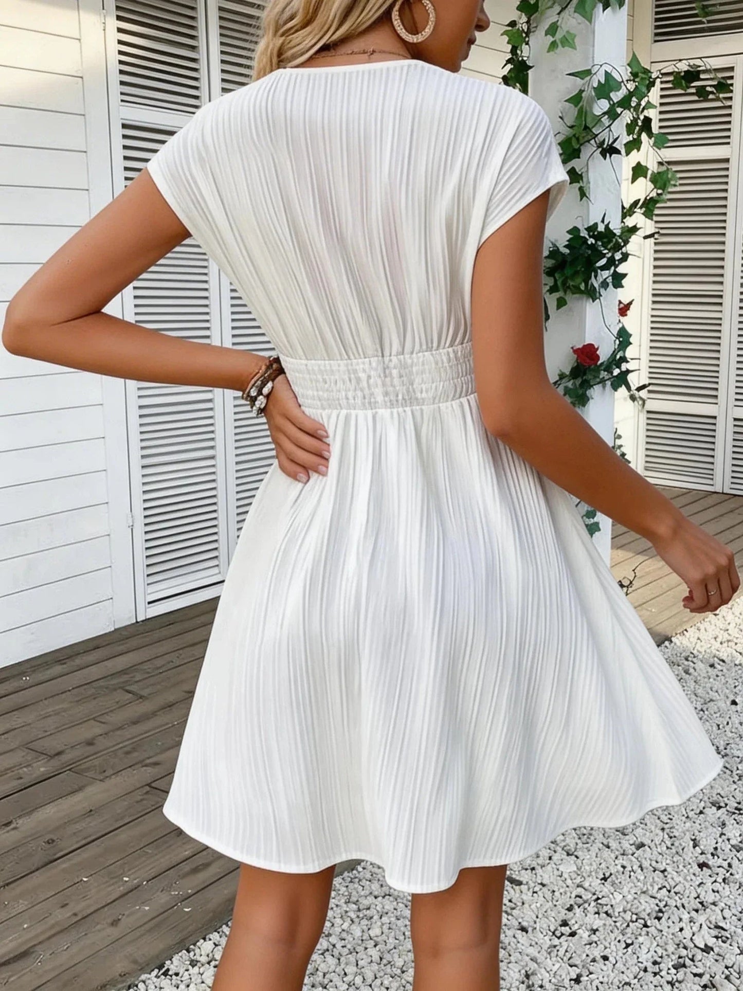 ZEYA - Lorelei French Lace V-Neck Fitted Dress